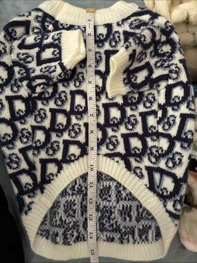 High fashion sweater see pictures for measurements